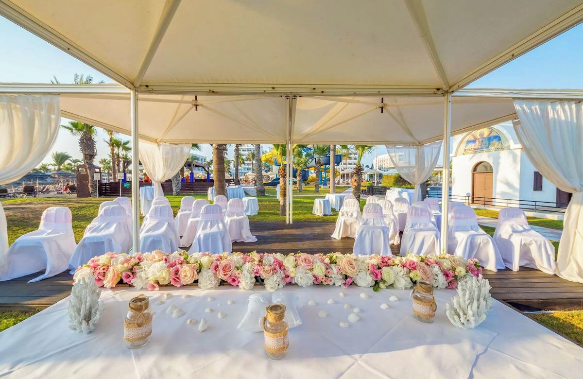 //www.jet2holidays.com/-/media/assets/wedding custom overviews/adams beach/lca_68925_adams_beach_hotel_0725_04_689x448.jpg